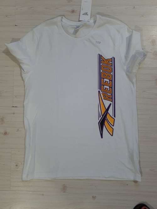 Original Reebok EW8624 CL Vertical Tee - Large (Retail R599)
