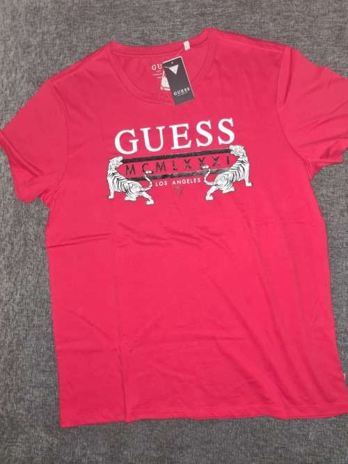 100% Original Men`s Guess T-Shirt - X-Large (Retail R599)