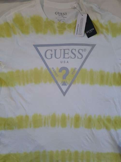 100% Original Men`s Guess T-Shirt - X-Large (Retail R599)