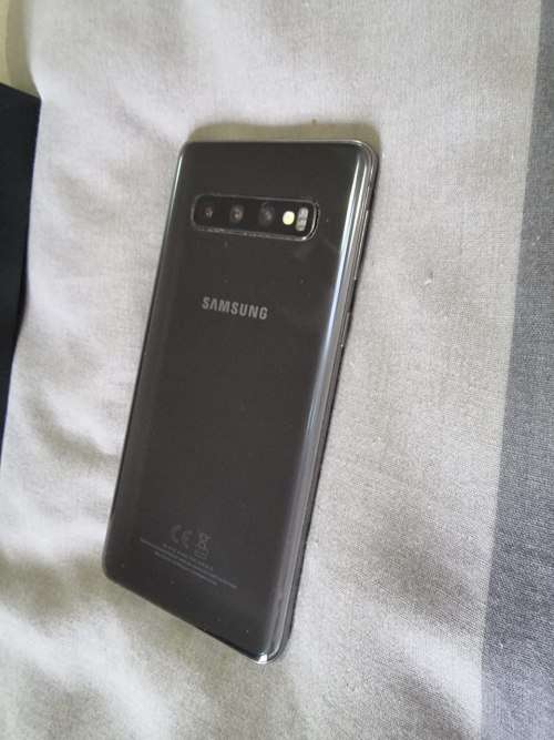 Samsung Galaxy S10 128GB - 8GB Ram + UAG cover - Black - Boxed 9.5 out 0f 10