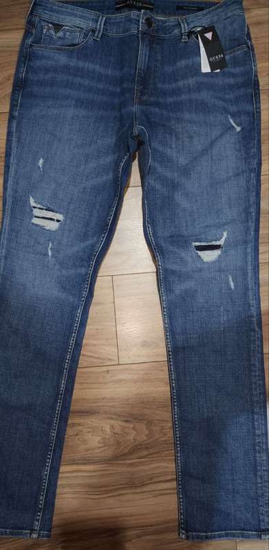 Guess Jeans - Men`s Slim Tapered Jeans Size : W38L34 (Retail R1299)