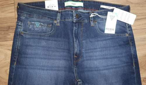 Guess Jeans - Men`s Slim Tapered Jeans Size : W32L32 (Retail R1299)