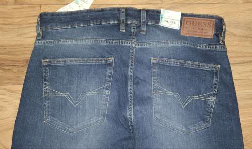 Guess Jeans - Men`s Slim Tapered Jeans Size : W32L32 (Retail R1299)