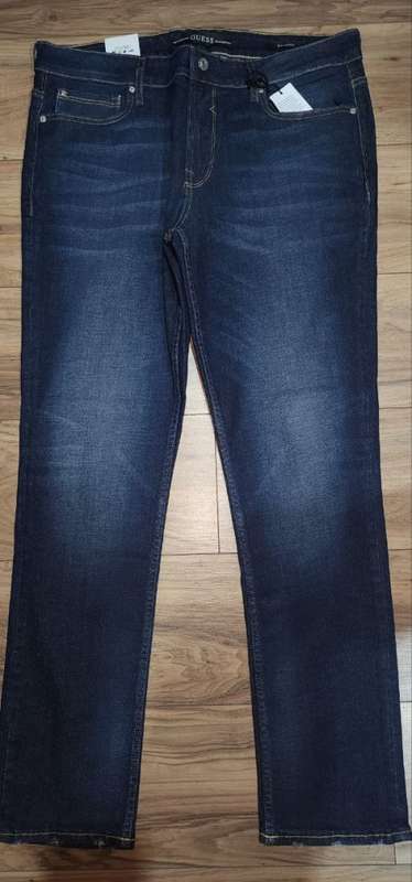 Guess Jeans - Men`s Slim Tapered Jeans Size : W36L32 (Retail R1299)