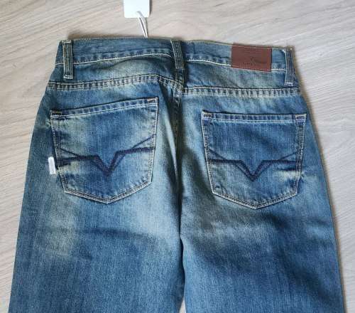 Guess Jeans - Men`s  Jeans (Slim Boot) Size : W28L32 (Retail R1499)