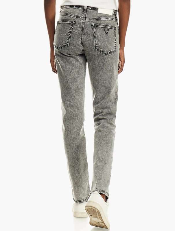 Guess Ladies Straight High Girly Jeans C67806 - Brand new Retail R1499- SA Size : 32 (Guess Size 26)