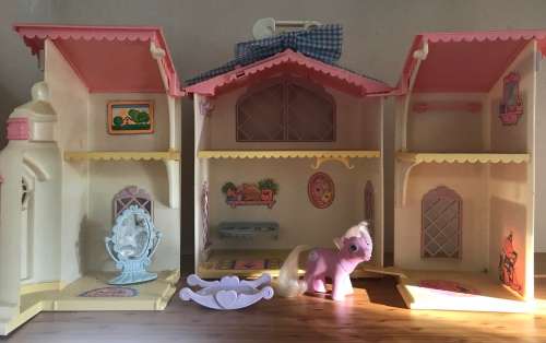 My Little Pony - Lullabye Nursery with Baby Tiddly Winks (1984) - GREAT FOR DISPLAY
