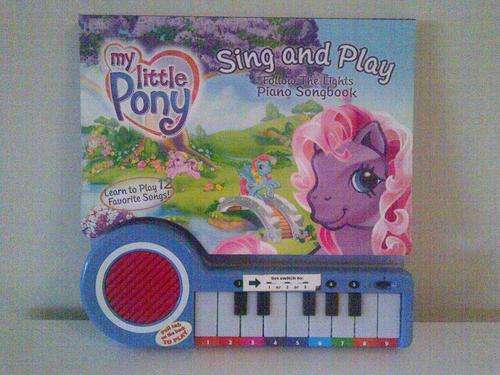 My Little Pony - Sing and Play - Follow The Lights Piano Songbook (2005)
