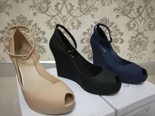 Silicone Wedges