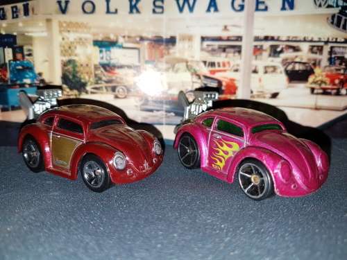 Hot Wheels VW Volkswagen Beetle lot of 2