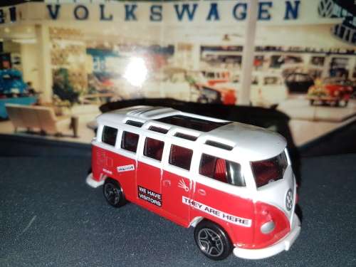 Matchbox VW Volkswagen Transporter Bus Red Aliens Alien
