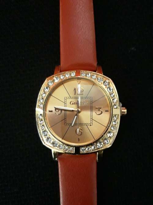 ROSE GOLD SQUARE FACE WOMENS WATCH