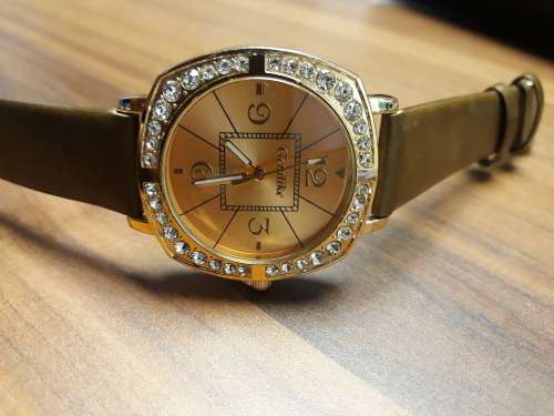 ROSE GOLD SQUARE FACE WOMENS WATCH (Brown)