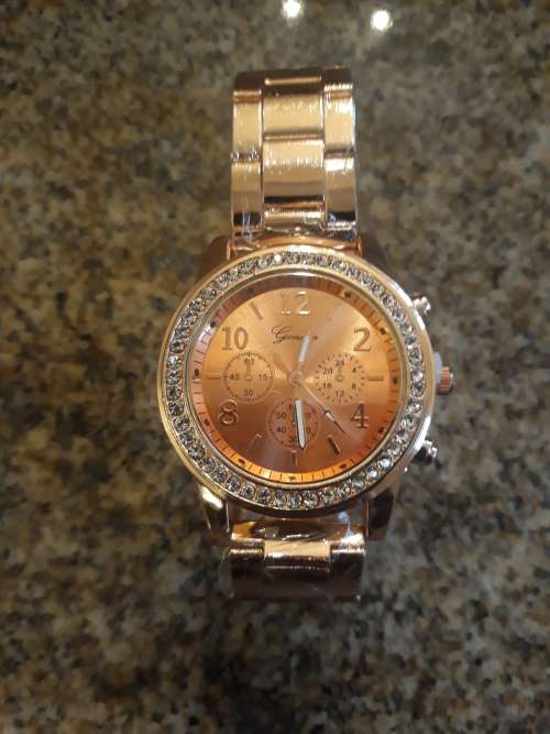 GENEVA CRYSTAL ACCENTED ROSE GOLD TONE LADIES WATCH