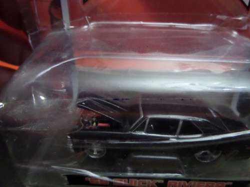 Maisto 2006 1965 Buick Riviera (boxed)