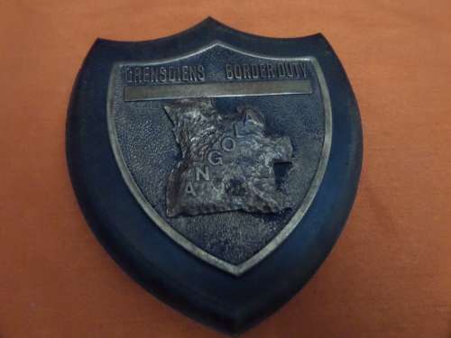 Grensdiens Border Duty Angola Plague 11 cm wide