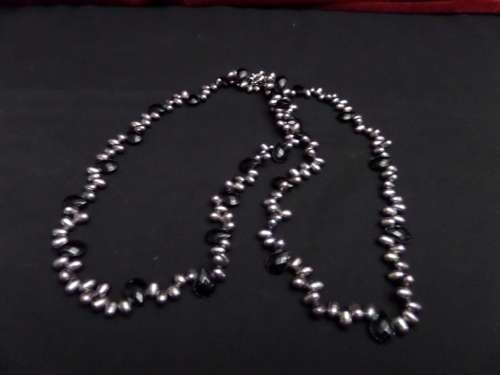 Fresh water Pearl/Crystal Necklace