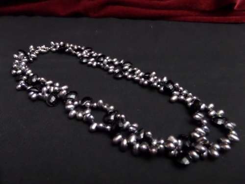 Fresh water Pearl/Crystal Necklace