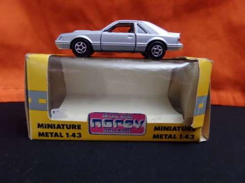 Norev  1:43 Ford Mustang