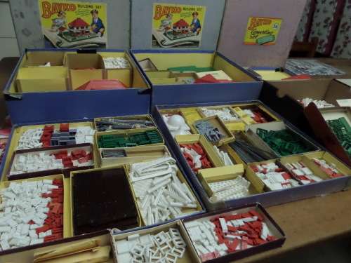 Two Bayko Building Sets NO 4 Plus Bayko Converting Set 3x (bidding for the lot)
