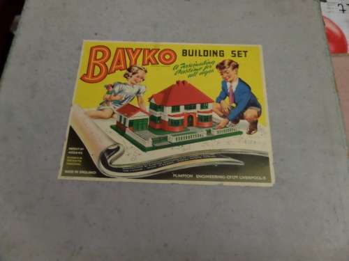 Two Bayko Building Sets NO 4 Plus Bayko Converting Set 3x (bidding for the lot)