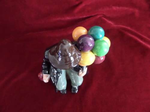Royal Doulton  figurine - 1939 The Balloon Man 18 cm