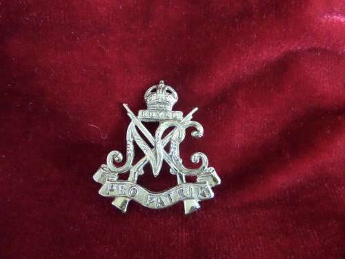 Royal Pro Patria Cap Badge 47mm One lug missing