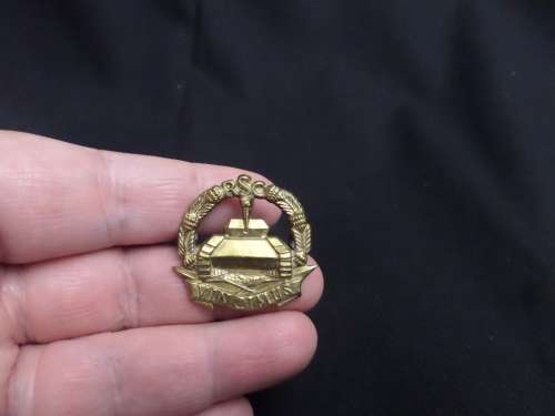Regiment Sarel Cilliers Cap Badge SADF worn 1956 -60 Lugs in tact Citizen Force Armoured Unit