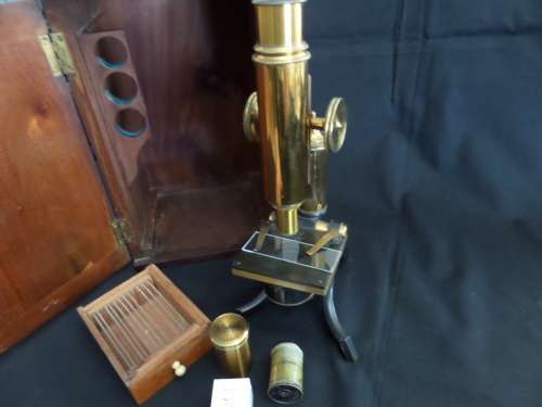 H Hughes & Sons Ltd Microscope 1917 with Accessories in Wooden Box  26 cm