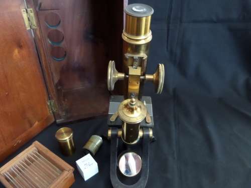 H Hughes & Sons Ltd Microscope 1917 with Accessories in Wooden Box  26 cm