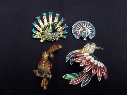 Joblot Antique Costume Jewellery ( One or Two stones missing on Items)