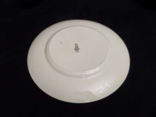 Royal Doulton "The Squire" Plate 26 cm wide