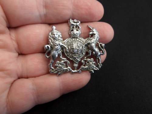 Lion and the Unicorn Military Cap Badge (Honi Soit Qui Mal Y Pense)