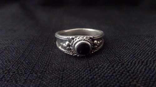 925 Silver Ring with Black Stone Dim 16mm 4,8 grams