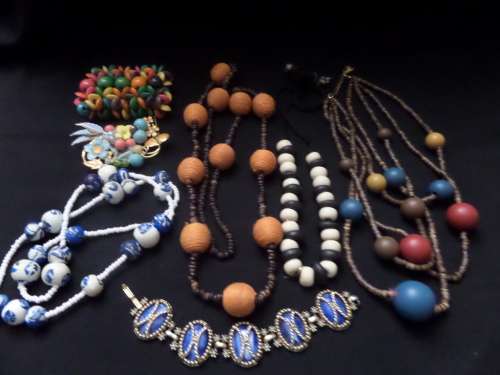 Joblot of Costume Jewellery (bid for the lot)
