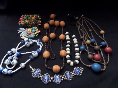 Joblot of Costume Jewellery (bid for the lot)