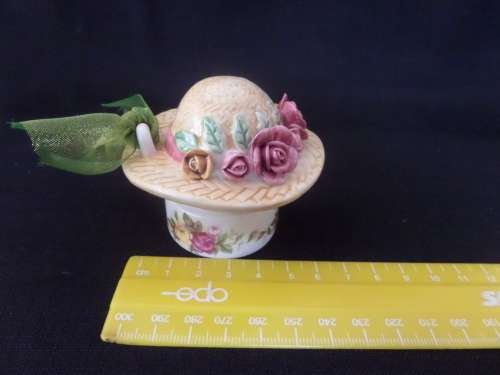 Stunning Royal Albert 2002 Old Country Roses Pill Holder made in England