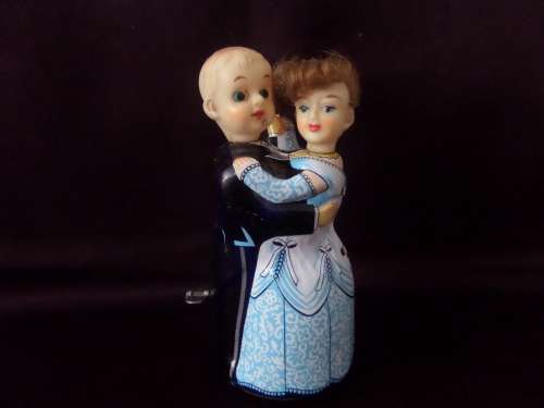 Japan Tin Wind up Boy and Girl Dancing (Still working) 13 cm