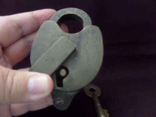 Vintage South Africa Railways / Suid Africa Spoorweg Brass Lock and Key in working Condition
