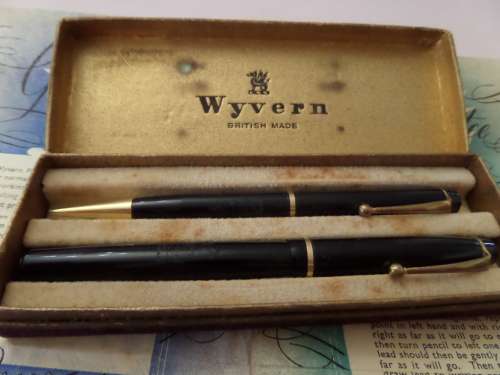 The Wyvern British Made Fountain Pen and Pencil Set Leicester England