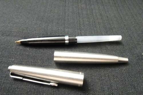 Parker Fountain Pen  -  Silver  - made in England