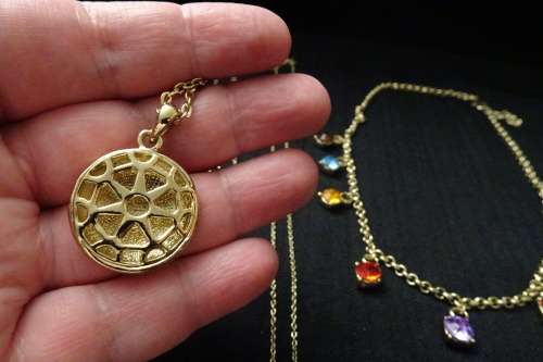 Lot of Interesting Jewellery (Bid for the lot)