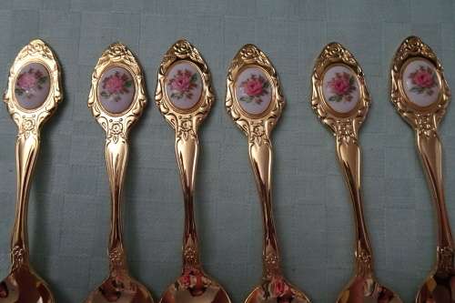 Set of 6 Eetrite 24 Carat Gold Plate Tea Spoons in Excellent Condition