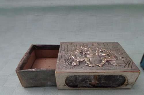 Vintage Silver plated Matchbox Holder in excellent condition