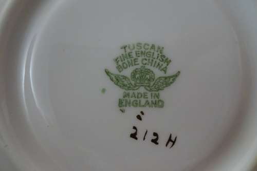 Tuscan Fine English Bone China made in England Trio in excellent condition