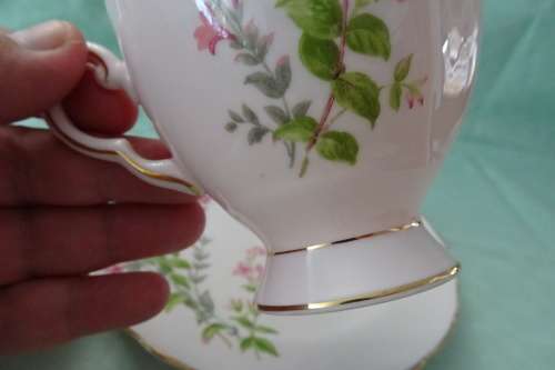 Tuscan Fine English Bone China made in England Trio in excellent condition