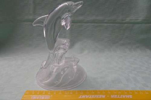 Stunning Detailed Glass Ornament of Dolphine 17 cm High in excellent condition