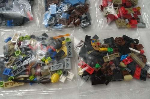 Lot of 11 Mini Lego Bags not opened bid for the lot