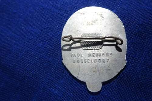 German Tinnie/Day Badge "Tag der Arbeit 1935'' Circa 1935