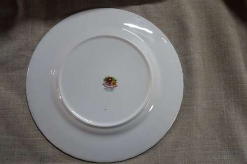 7 x Royal Albert - Plates (20,5 Cm) - Made in England - Good Condition (BIDDING PER PLATE)
